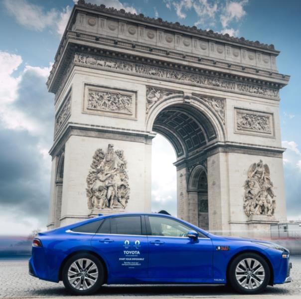 Emissionsfreie Flotte von wasserstoffbetriebenen Toyota Mirai wird in Paris 2024 am Star sein